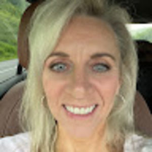 Meet your Posher, Brenna